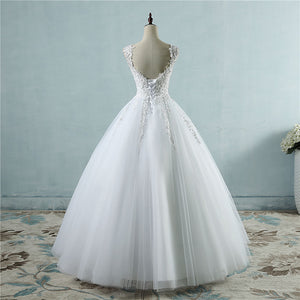 Ball Gowns Spaghetti Straps Tulle Wedding Dresses Pearls Bridal Dress WD315